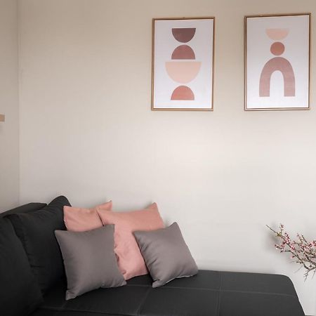 Square Apartment Kambanos Ngoại thất bức ảnh